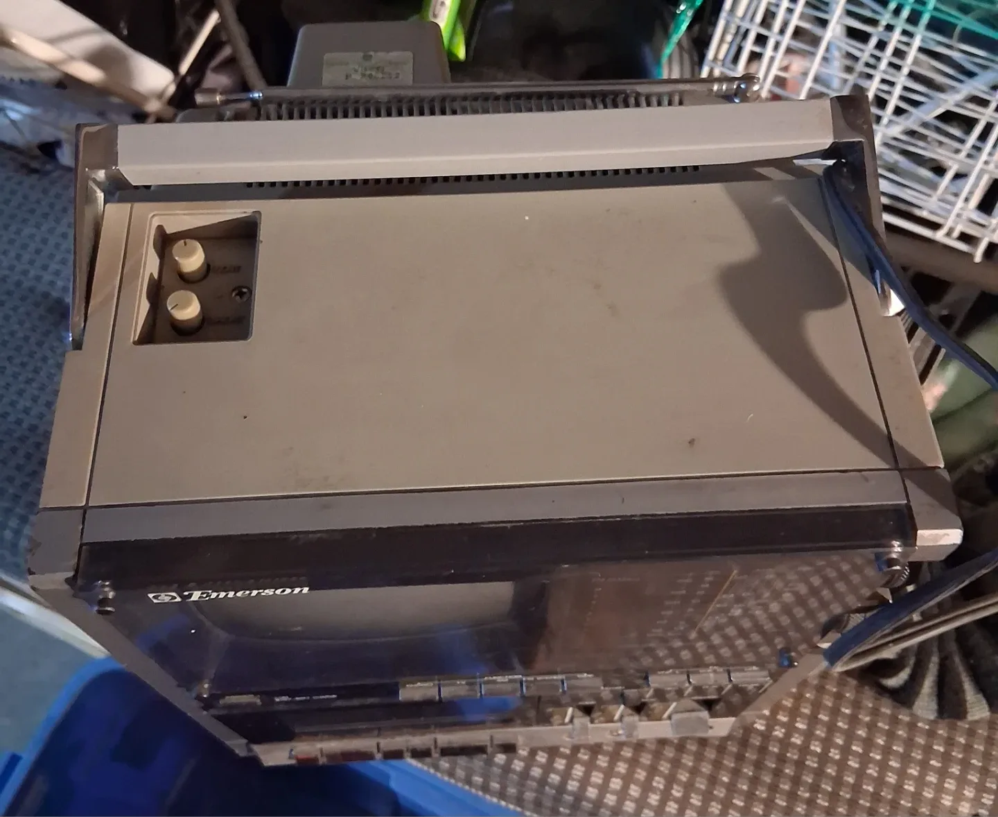 Vintage Emerson TV Radio Cassette Player Combo image indicator(3)