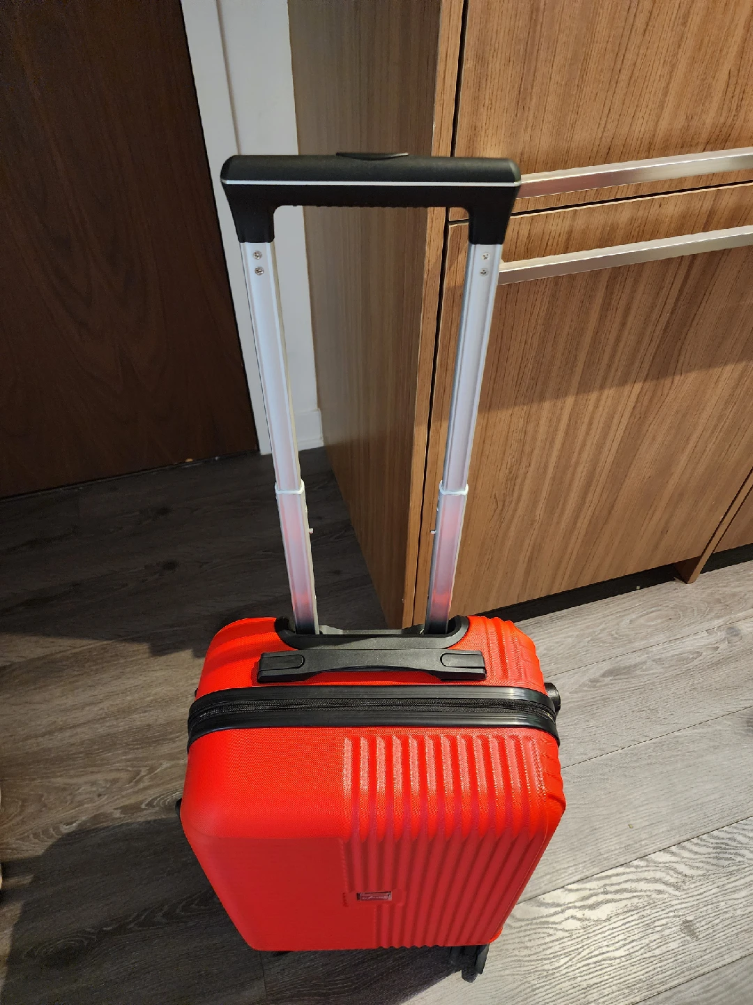 Red 5 Star Carry-On Luggage - photo 2
