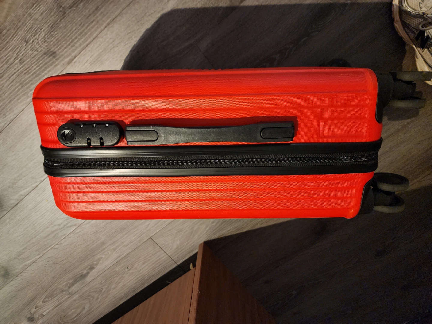 Red 5 Star Carry-On Luggage - photo 4