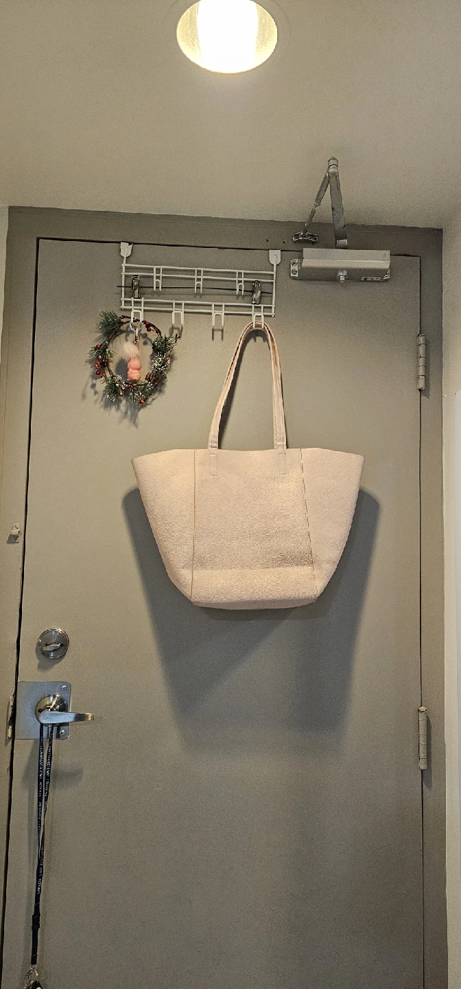 Pink Tote Bag perfect for  ⛱️🏖 🌊  or  use days