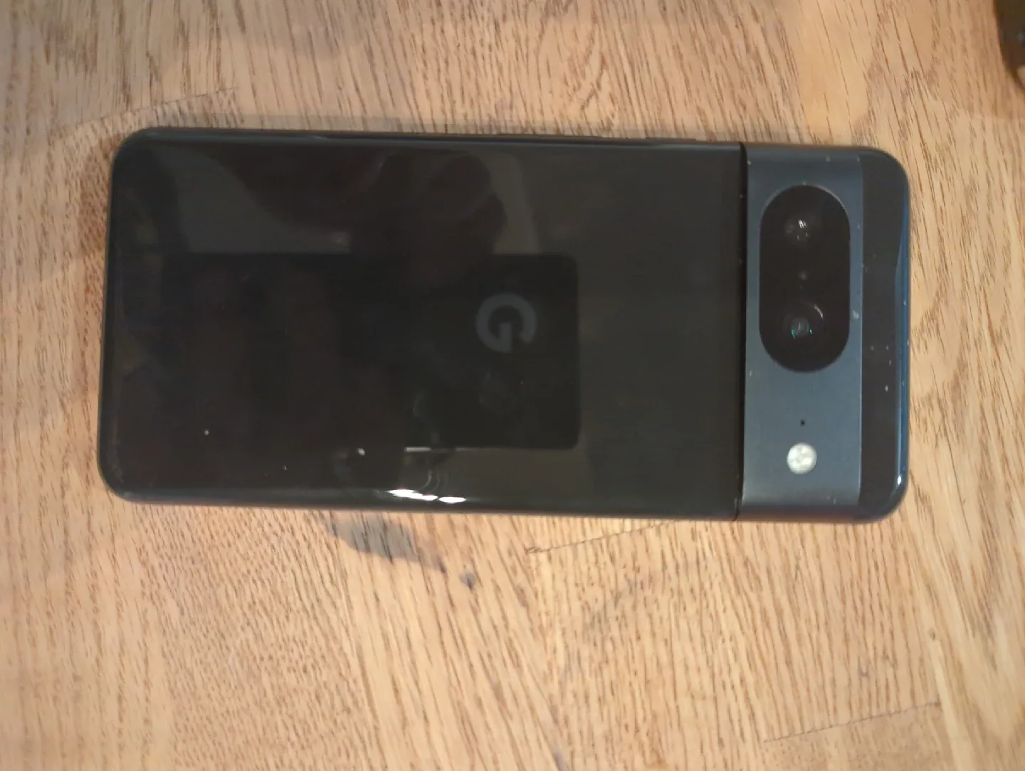 Google Pixel 8a - Black image indicator(2)