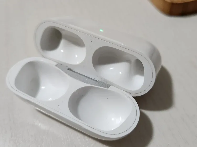 AirPods Pro 2 Case image indicator(2)