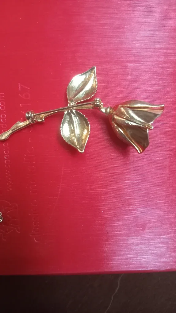Vintage Gold Rose Brooch image indicator(2)