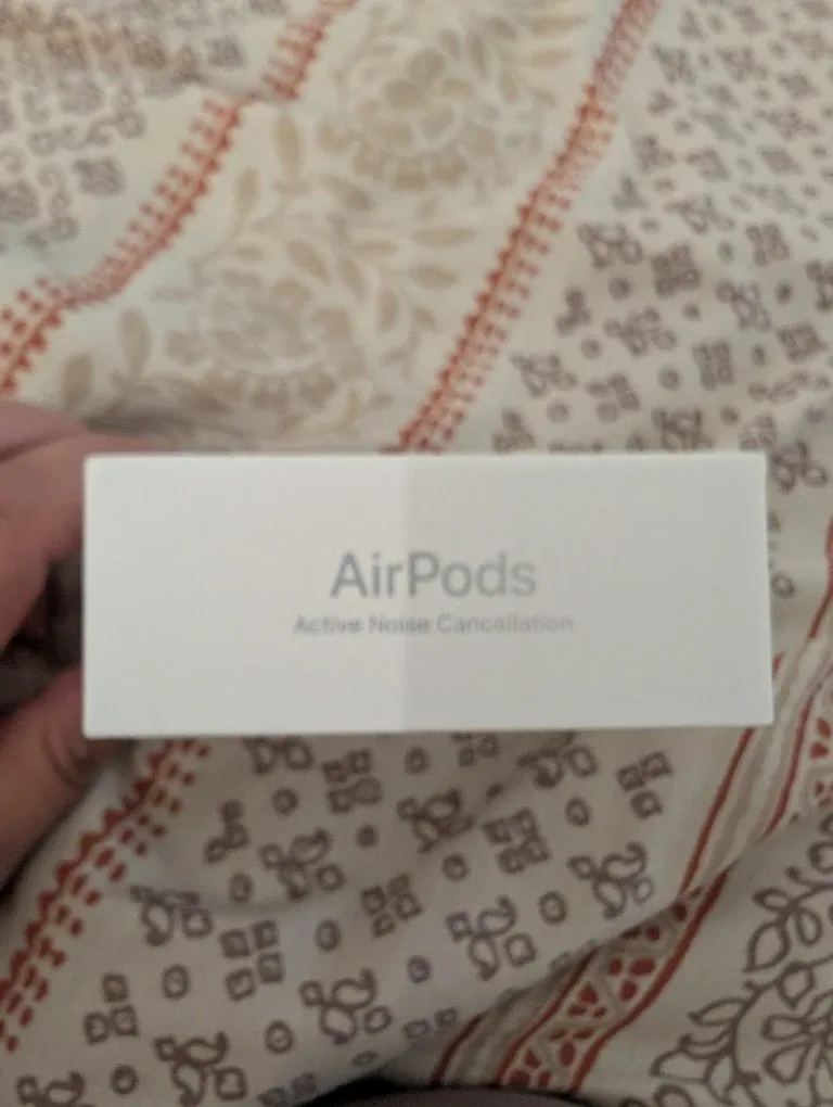 New Apple AirPods 4 (ANC) MXP93AM/A image indicator(5)