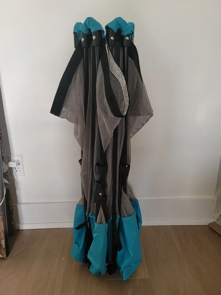 NEW Regalo Portable Play Yard image indicator(3)