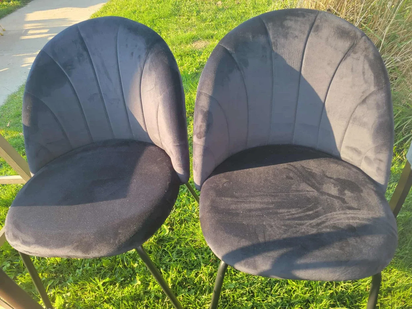 Set of 2 Black Velvet Dining Chairs thumbnail
