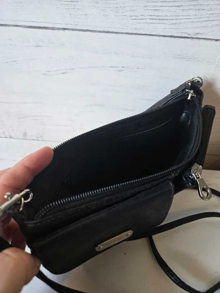 Relic Black Crossbody Wallet image indicator(3)