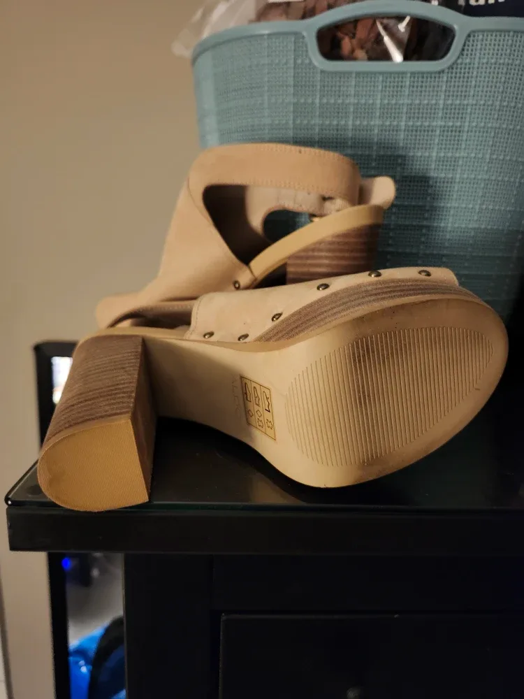 Aldo Beige Heeled Sandals - Size 8 image indicator(4)