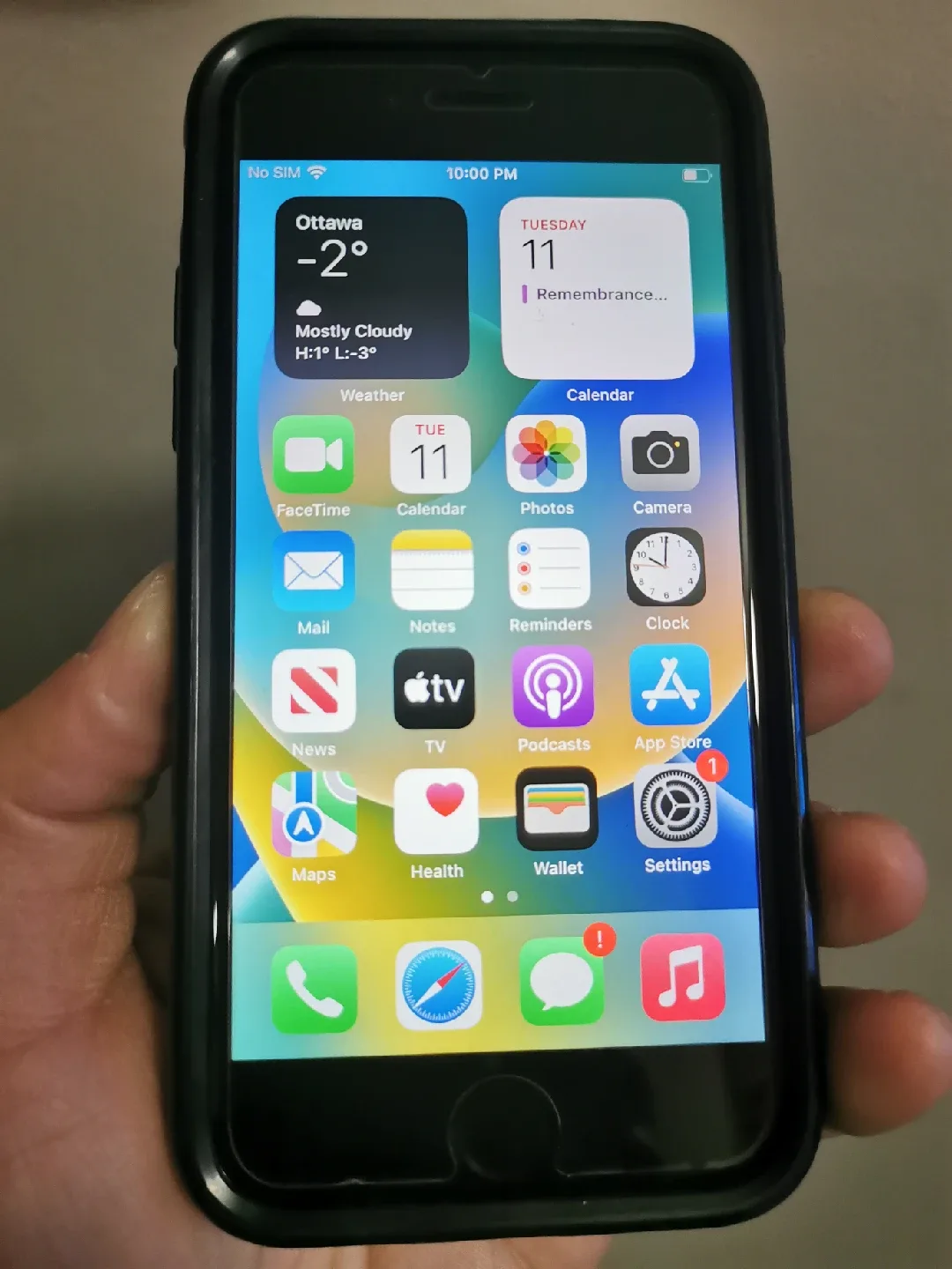 iPhone 8 64G like new image indicator(2)