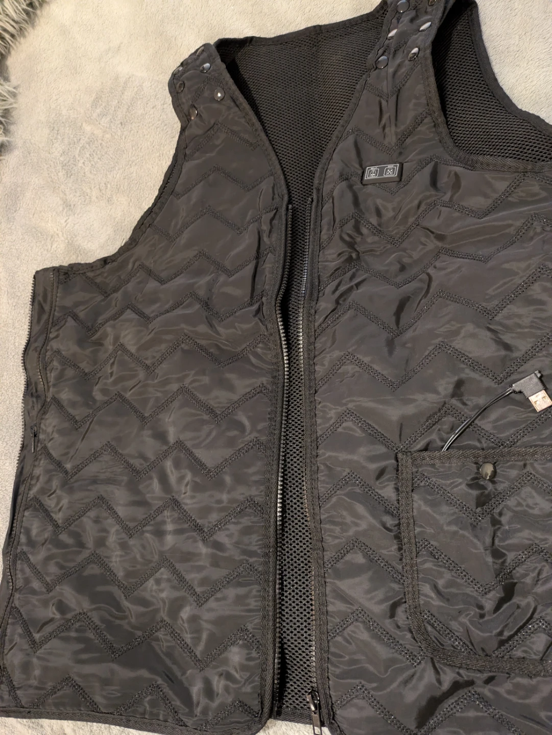 BNIB Adjustable Heated Vest - photo 3