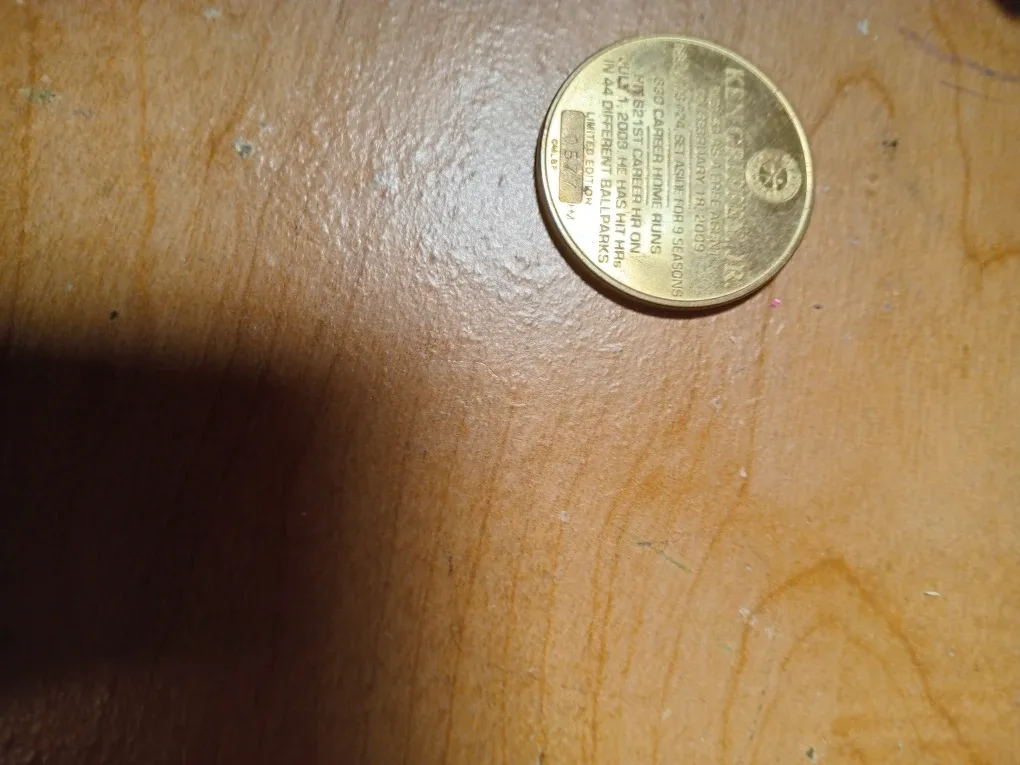 KEN GRIFFEY COIN LIMITED EDITION #577 image indicator(4)