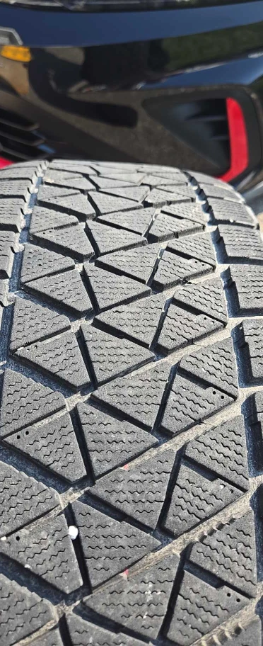 Set of 4 Rims and Bridgestone Blizzak 235/65R18 snow tires - photo 3