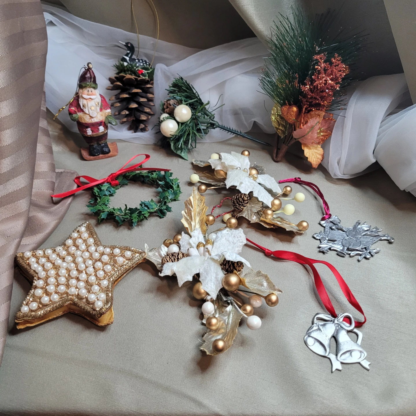 Mix Misc lot of 10 Holiday Christmas Ornaments Decoration