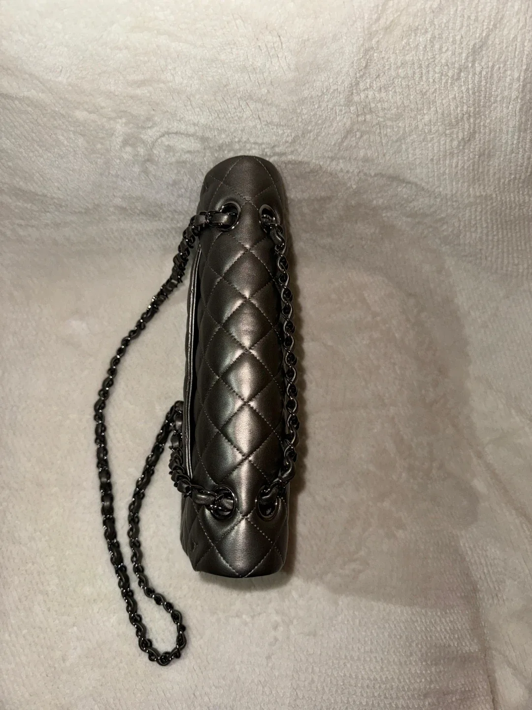 Chanel Classic Flap Bag brand new image indicator(5)