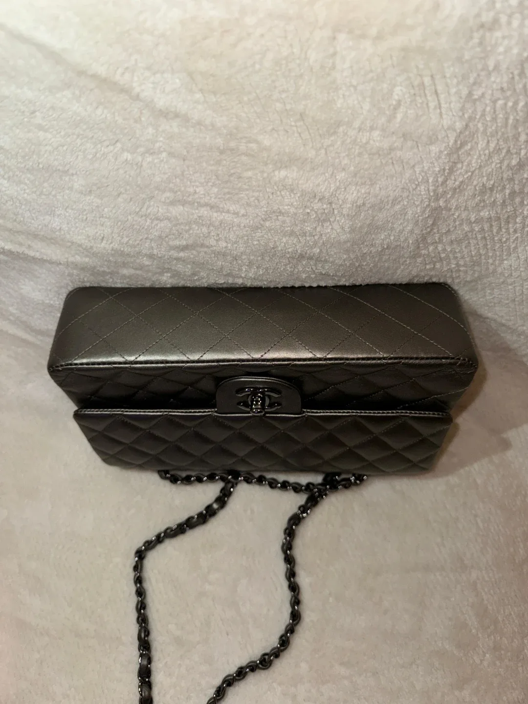 Chanel Classic Flap Bag brand new image indicator(6)