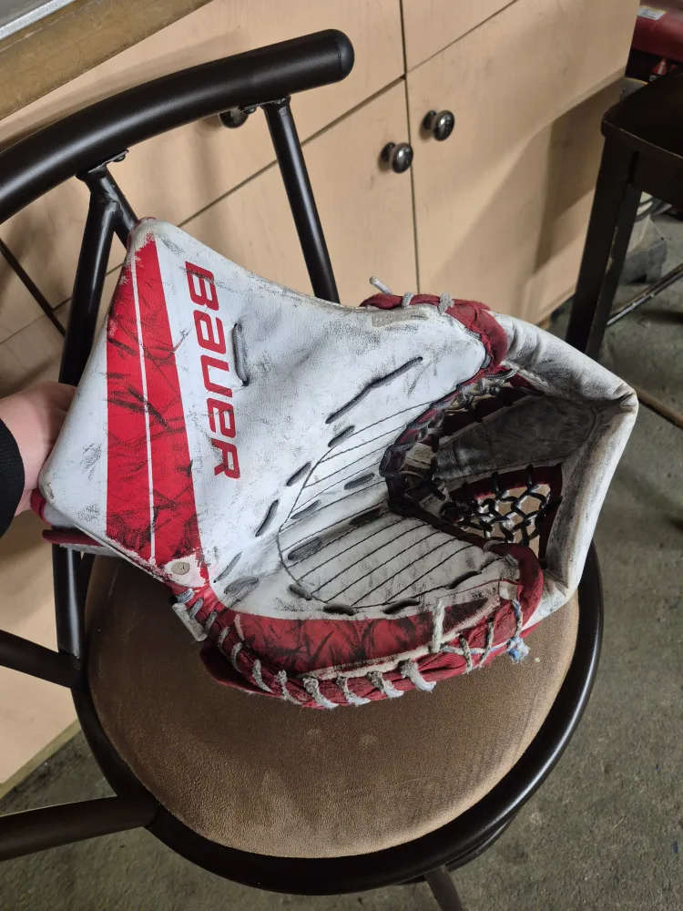 Bauer Vapor X700 Goalie Glove set