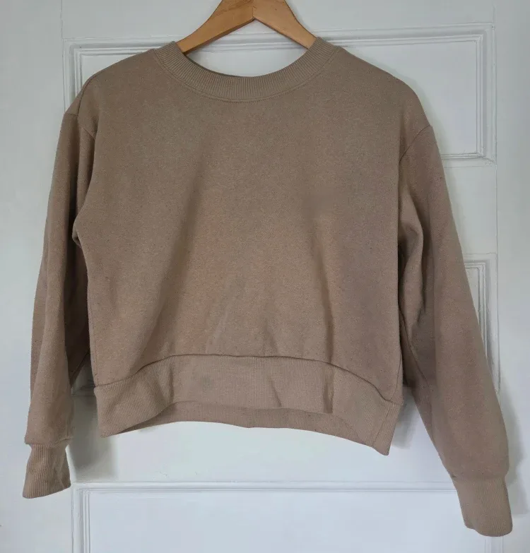 #freecycle 6 Tops - Sweaters and Turtleneck image indicator(7)