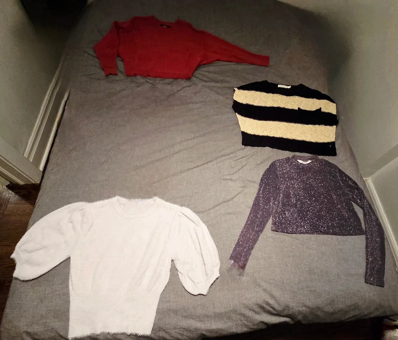 #freecycle 6 Tops - Sweaters and Turtleneck image indicator(8)