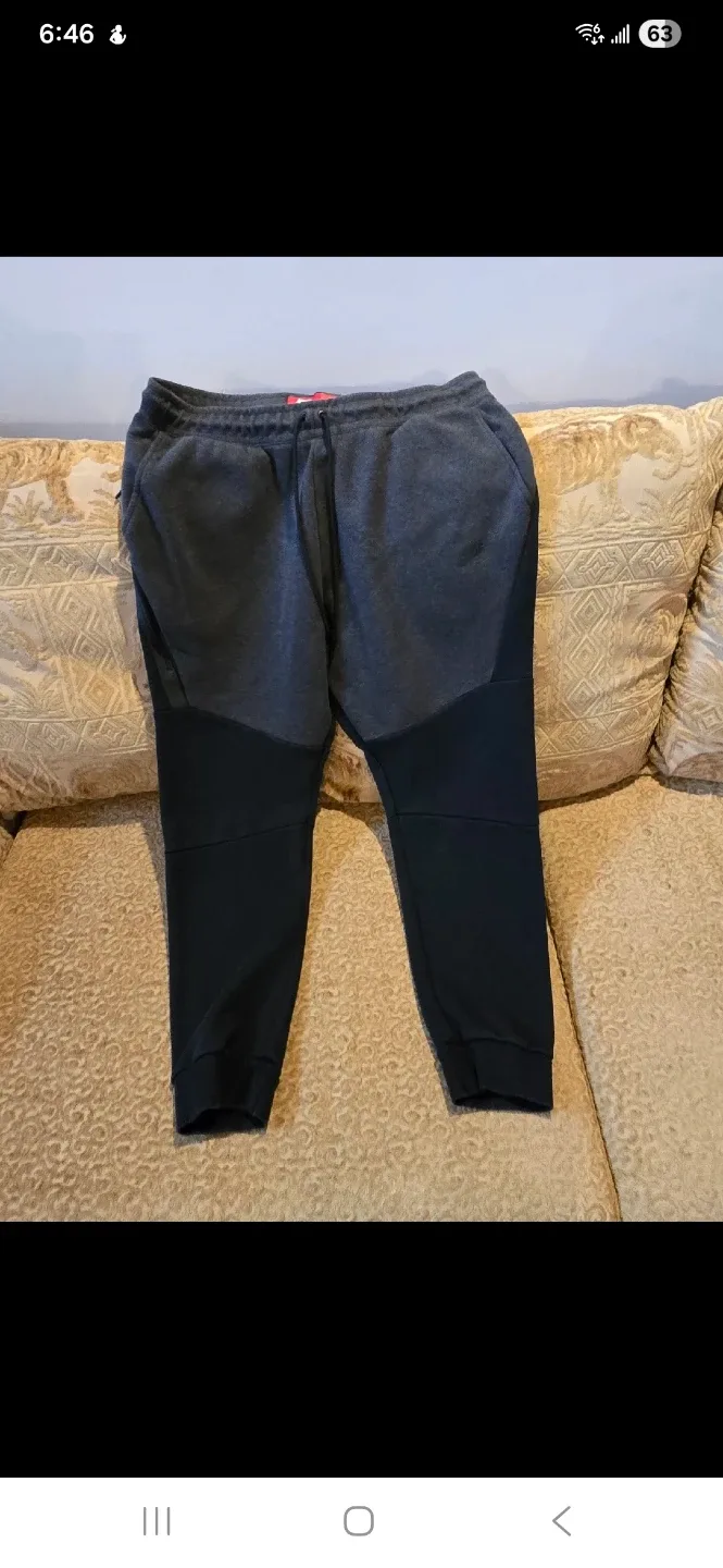 Nike Tech Fleece  Black Hoodie & Pants Set image indicator(4)