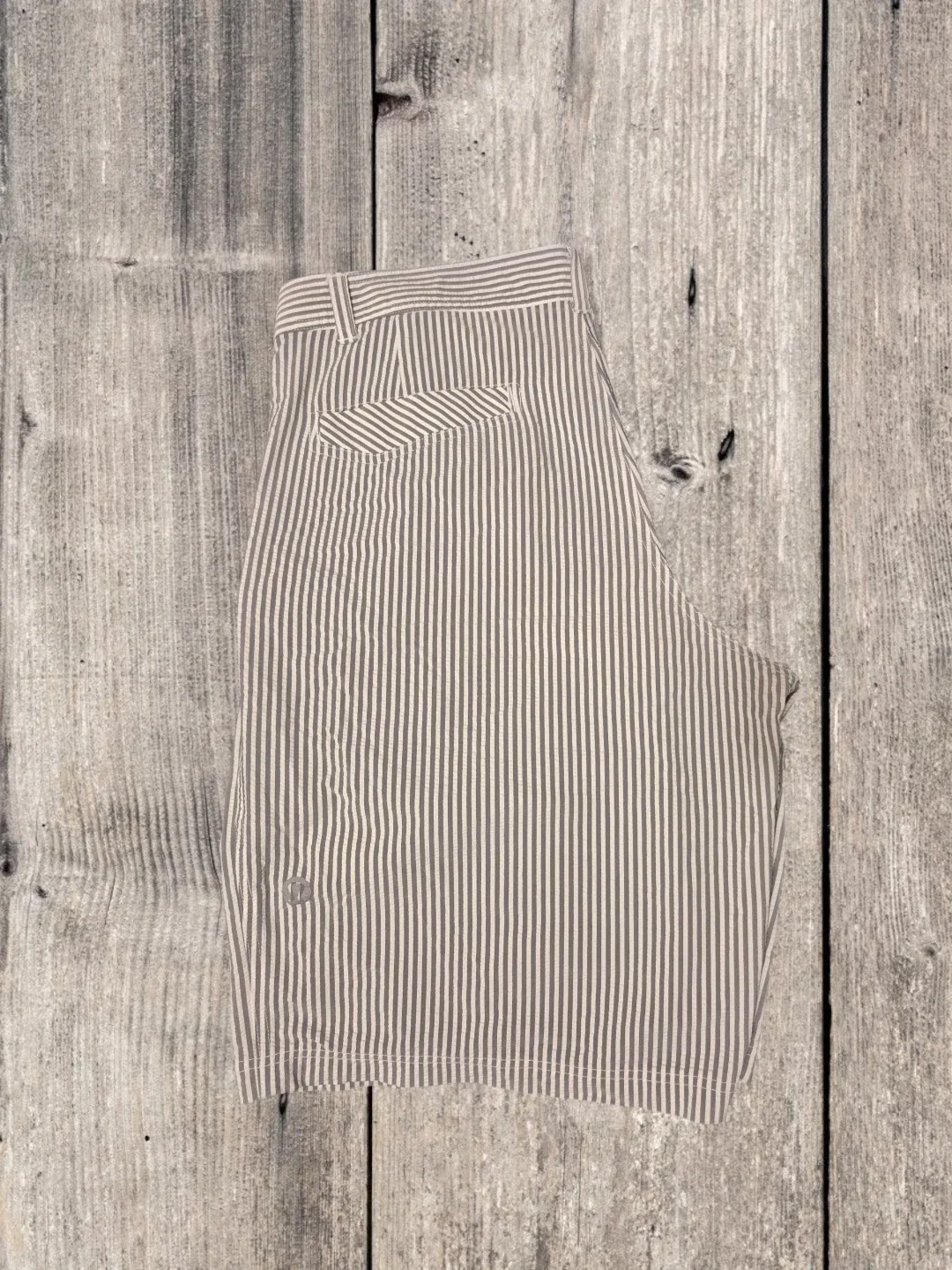 Lululemon Striped Shorts Size 36 image indicator(4)