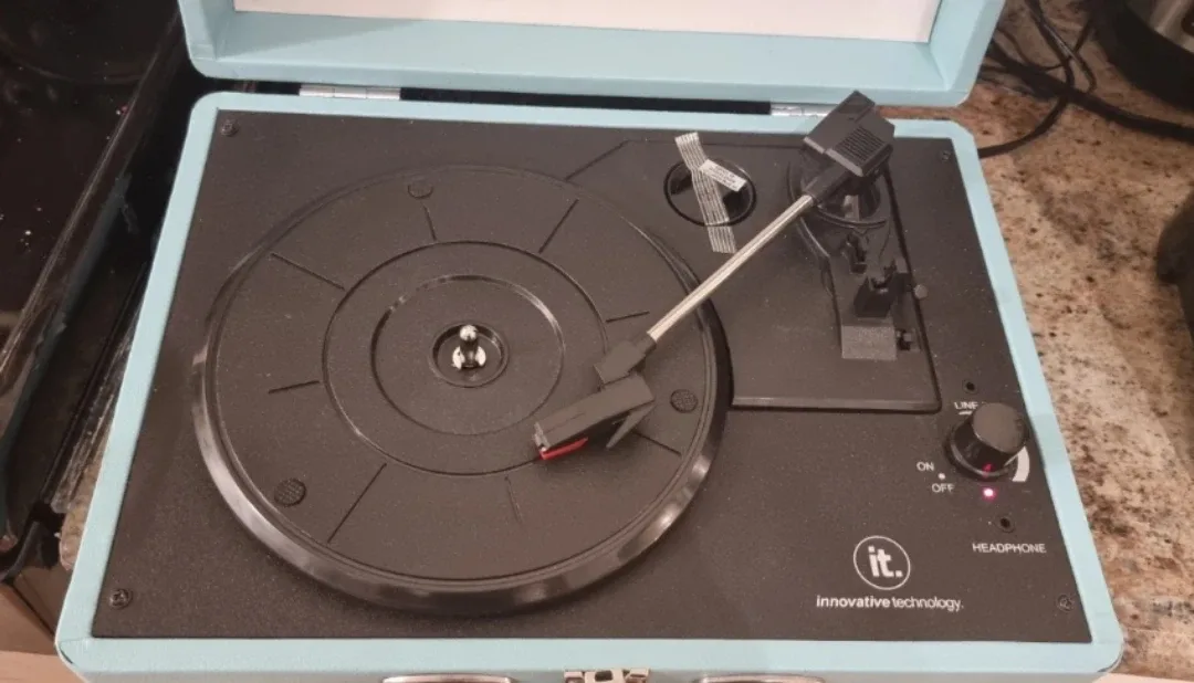 Innovative Technology IT Headphone Turntable image indicator(2)
