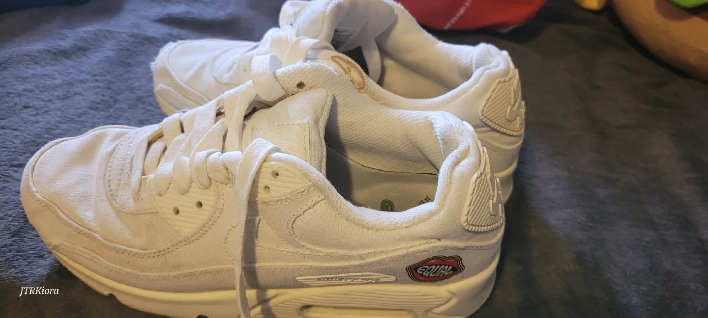 Nike Air Max 90 White Sneakers image indicator(2)