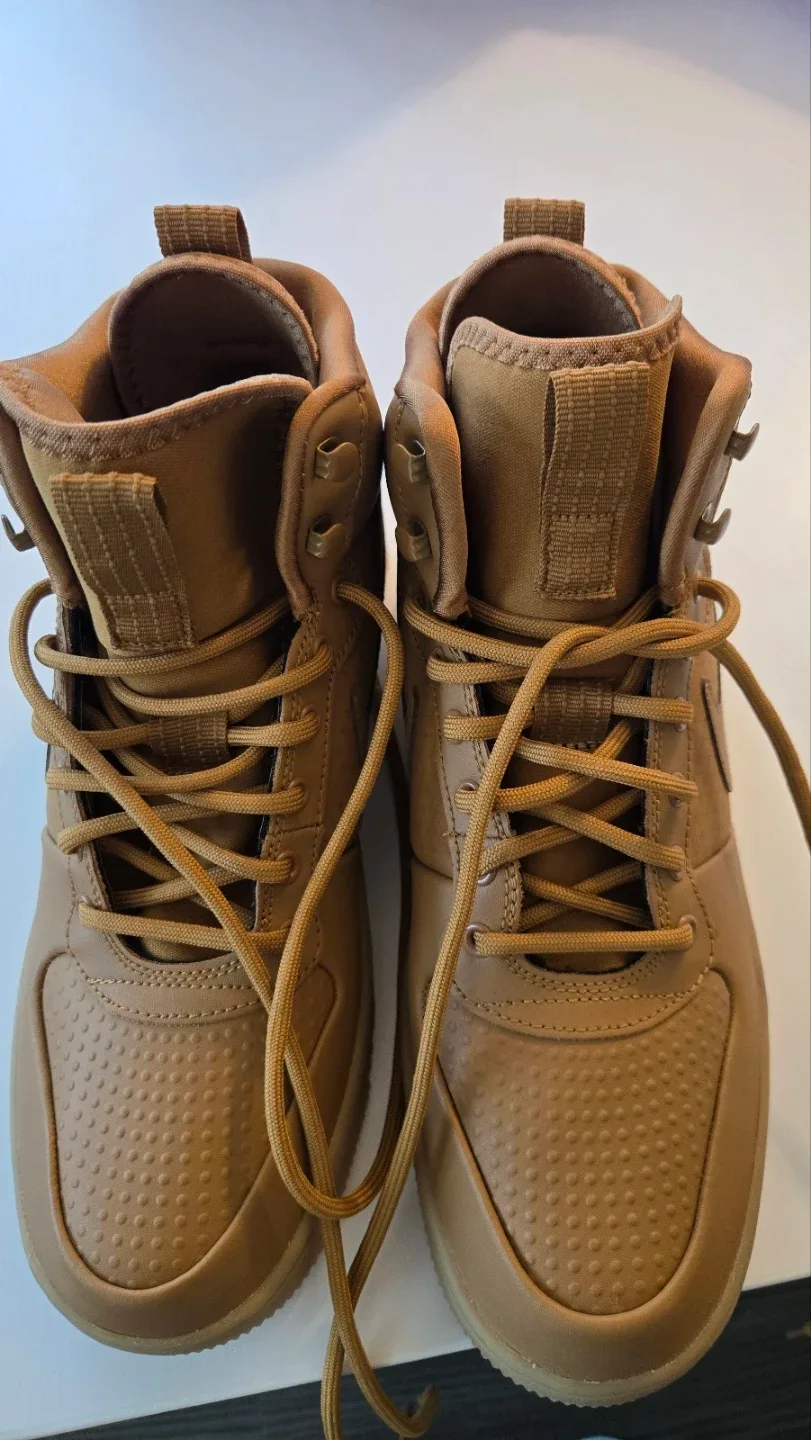 Nike Court Borough Mid Winter Wheat, Size 9.5 image indicator(2)