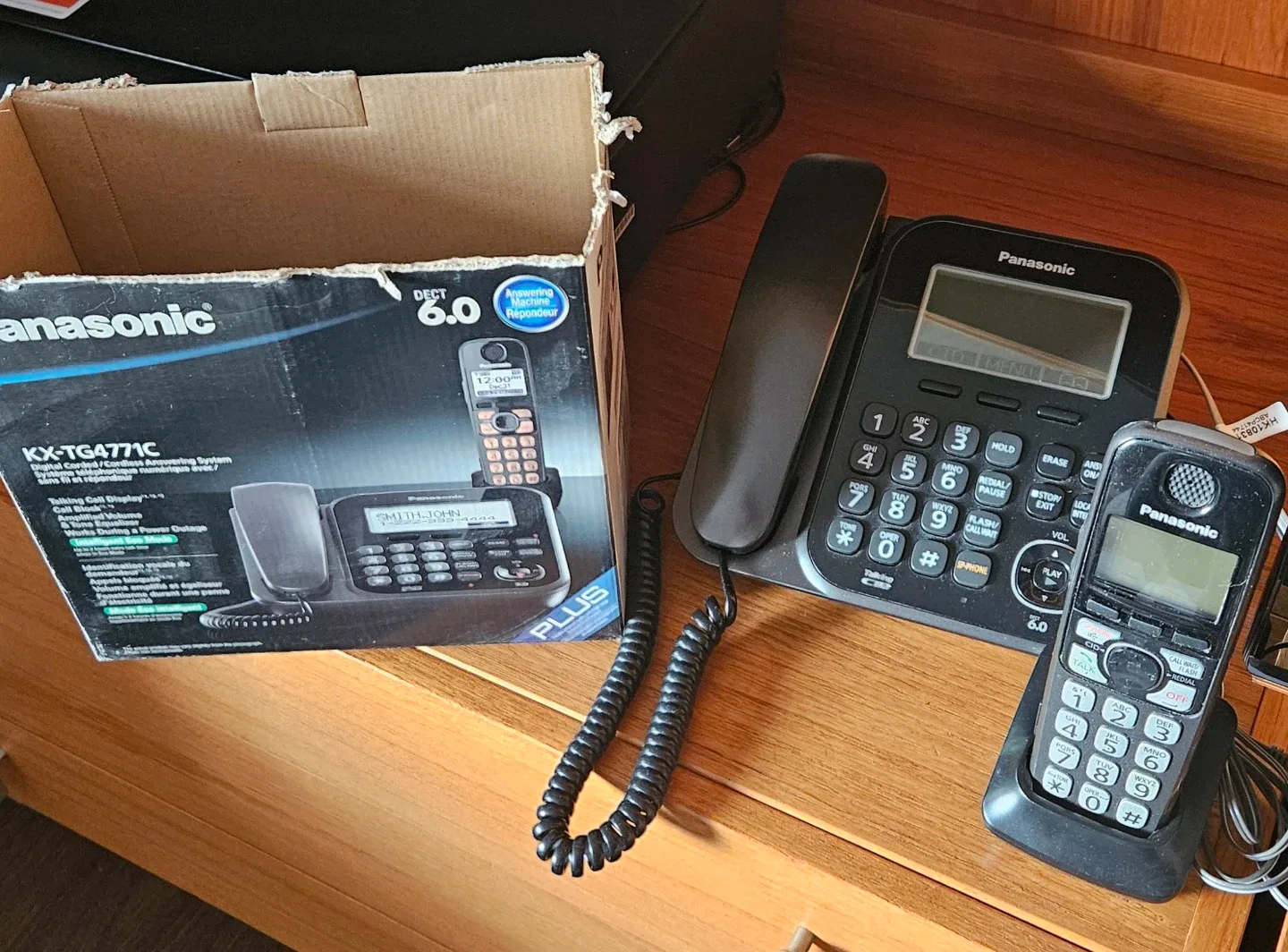 Panasonic KX-TG4771C Corded/Cordless Phone