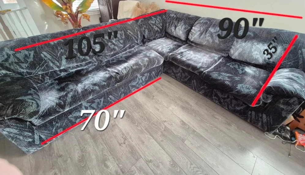 2 piece Sectional Couch with Pull Out Bed image indicator(2)