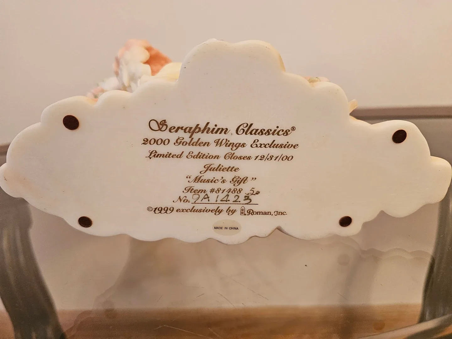 Seraphim Classics "Music's Gift" Figurine image indicator(4)