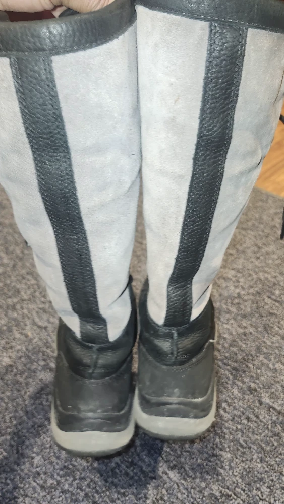 UGG Women's Adirondack Tall III Snow Boot - Size 5.5 - photo 4