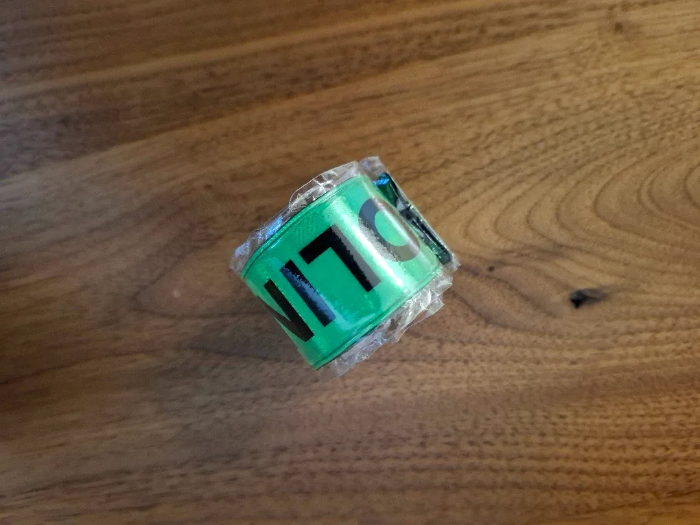 Fluorescent armband image indicator(2)