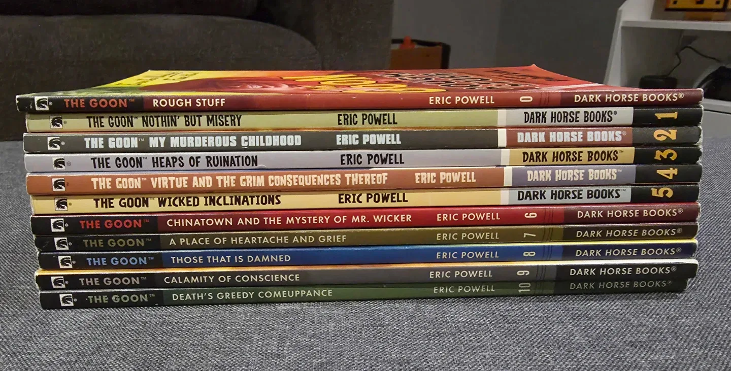 Graphic Novel Set image indicator(6)