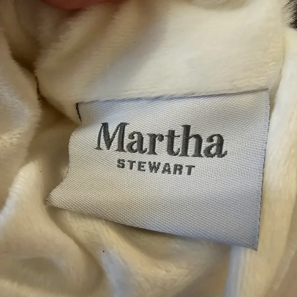 2 White Martha Stewart Faux Fur Christmas Stockings image indicator(5)