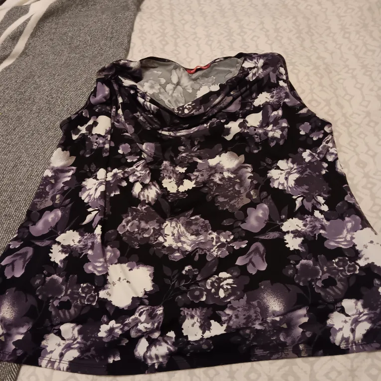 Floral Print Blouse Bundle image indicator(3)