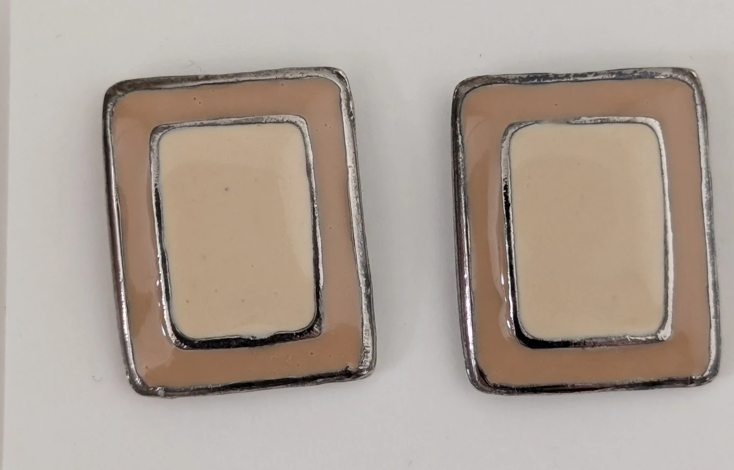 Enamel pierced earrings