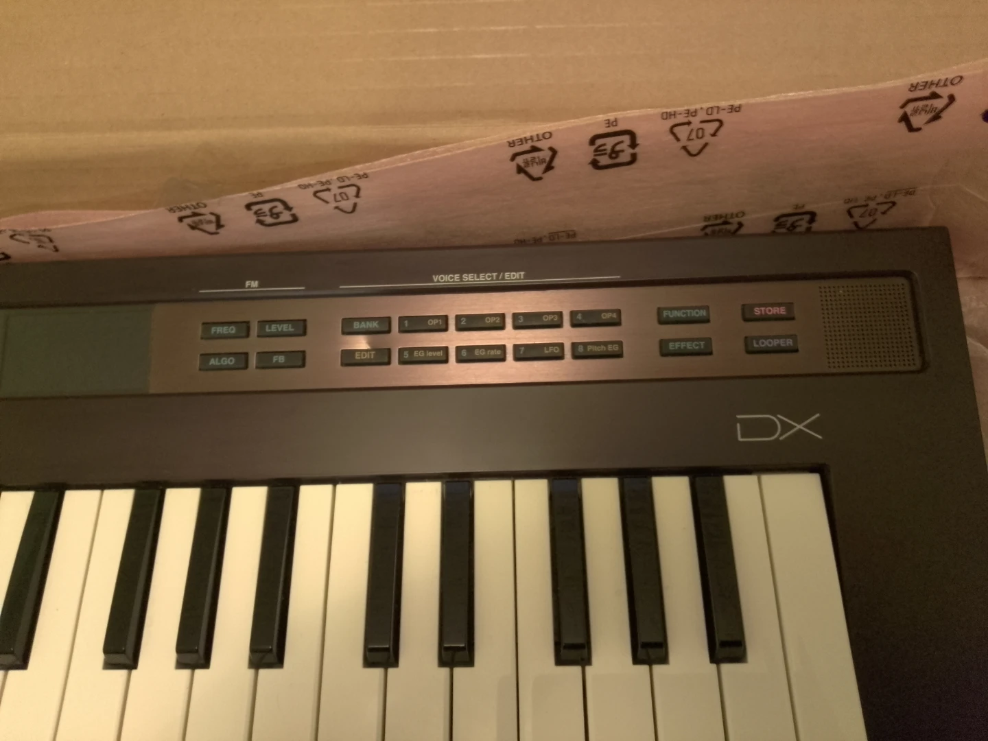 Yamaha Reface DX Portable FM Synthesizer - Original 80s Sounds - photo 4