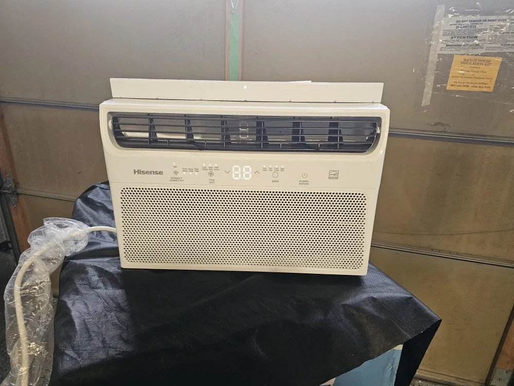Hisense 8000 BTU Smart Window Air Conditioner - New image indicator(2)