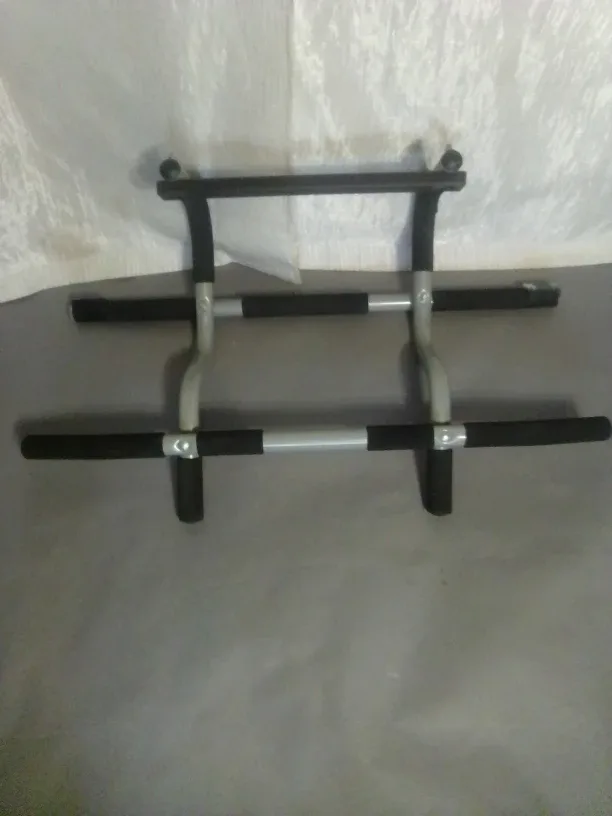 Pull-Up Bar