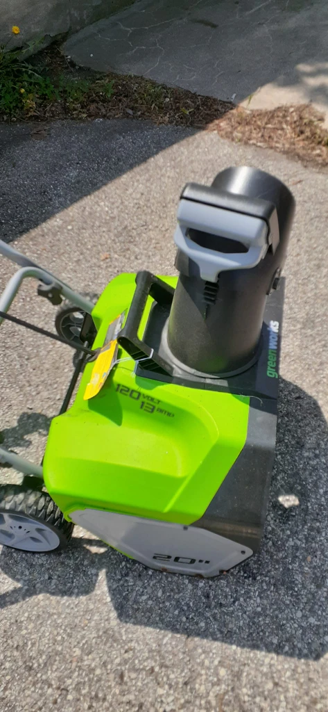 Green Snowblower - photo 3