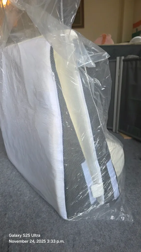 Bed Wedge Pillow - New in Package image indicator(6)