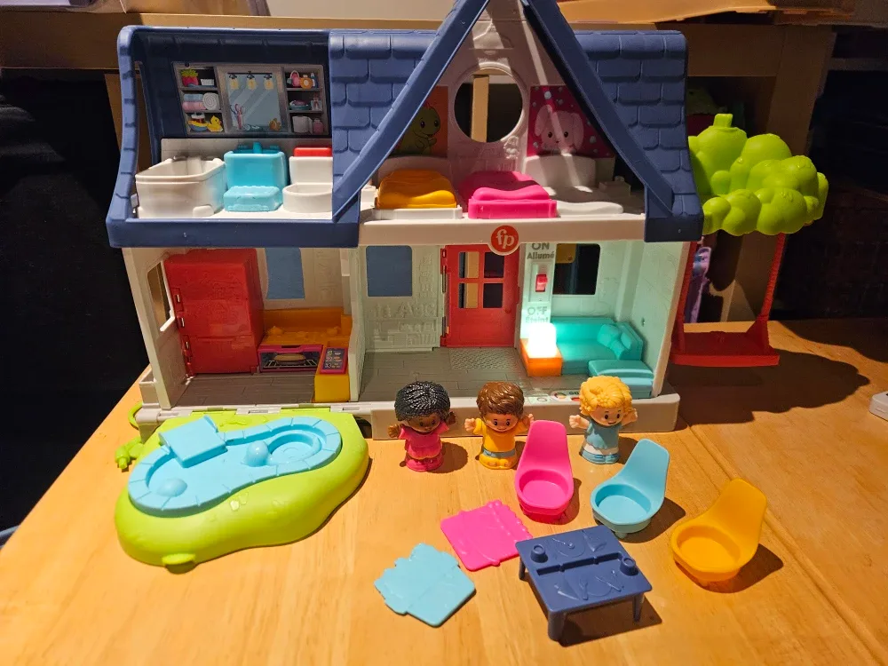 Fisher-Price Little People Sets image indicator(4)