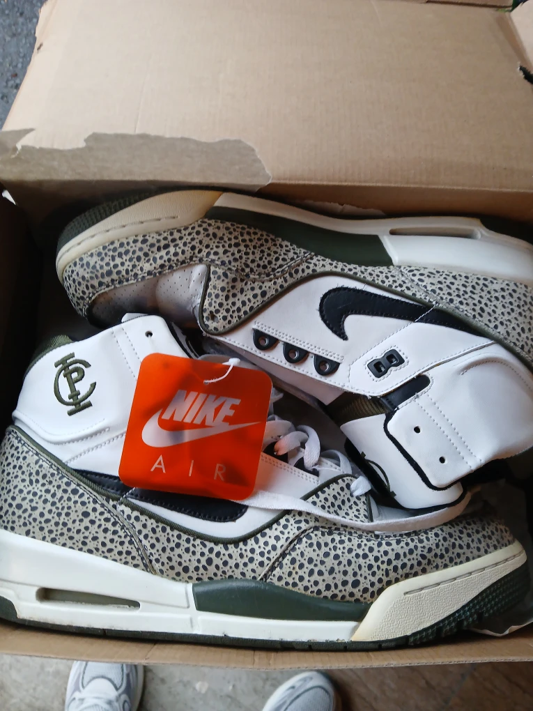 Nike Air Sneakers and Jordan - photo 3