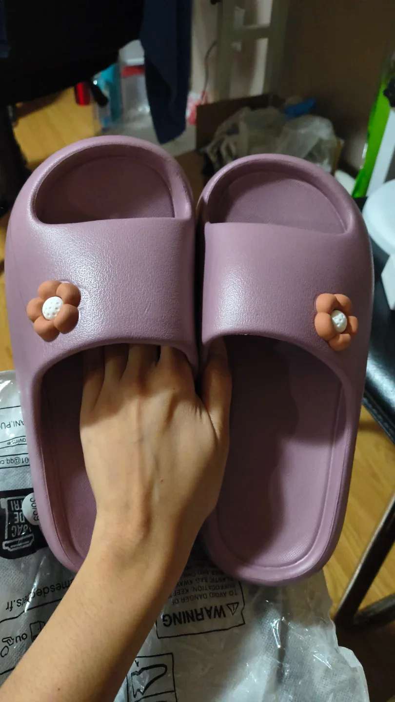 Flower Accent Slides - Size 8 - Lilac