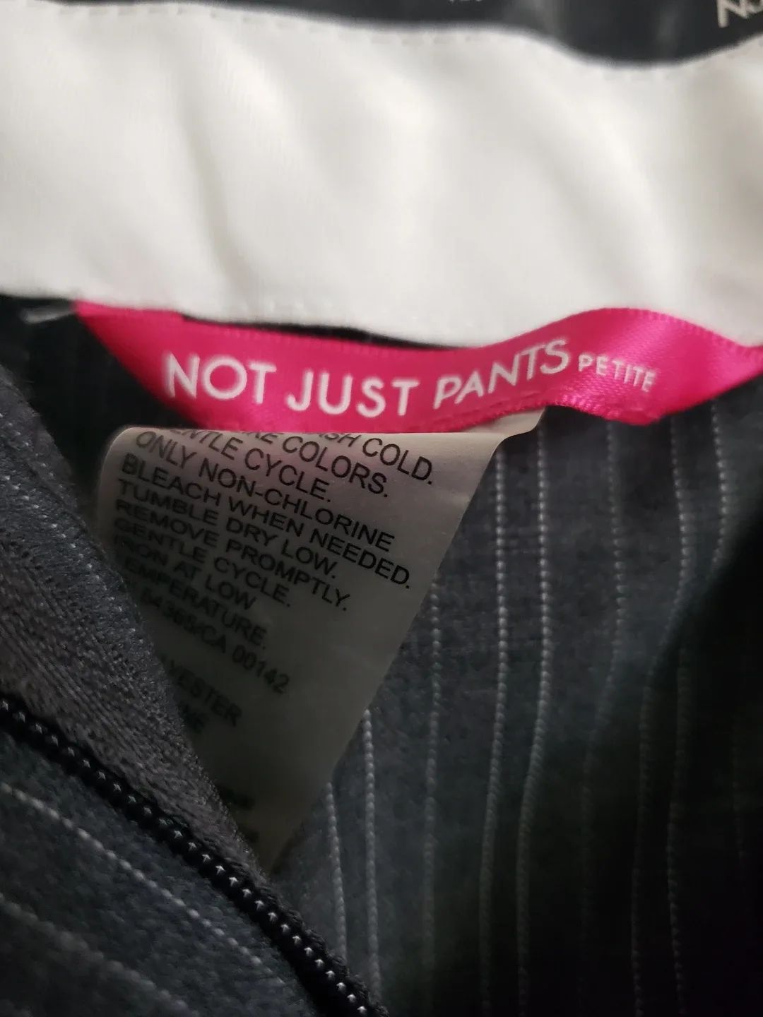 Calvin Klein Modern Fit Black Pants - Size 4 image indicator(9)