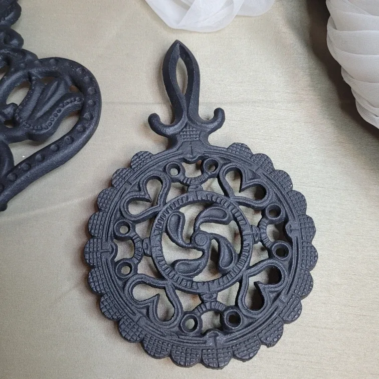 Pair of 7 1/2" x 5" Cast Iron Canada Forge Trivets Devor image indicator(6)