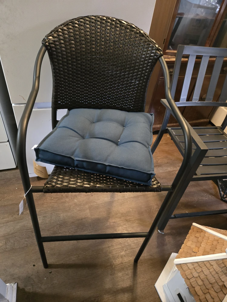 Brand new Wicker Patio Chair with Cushion