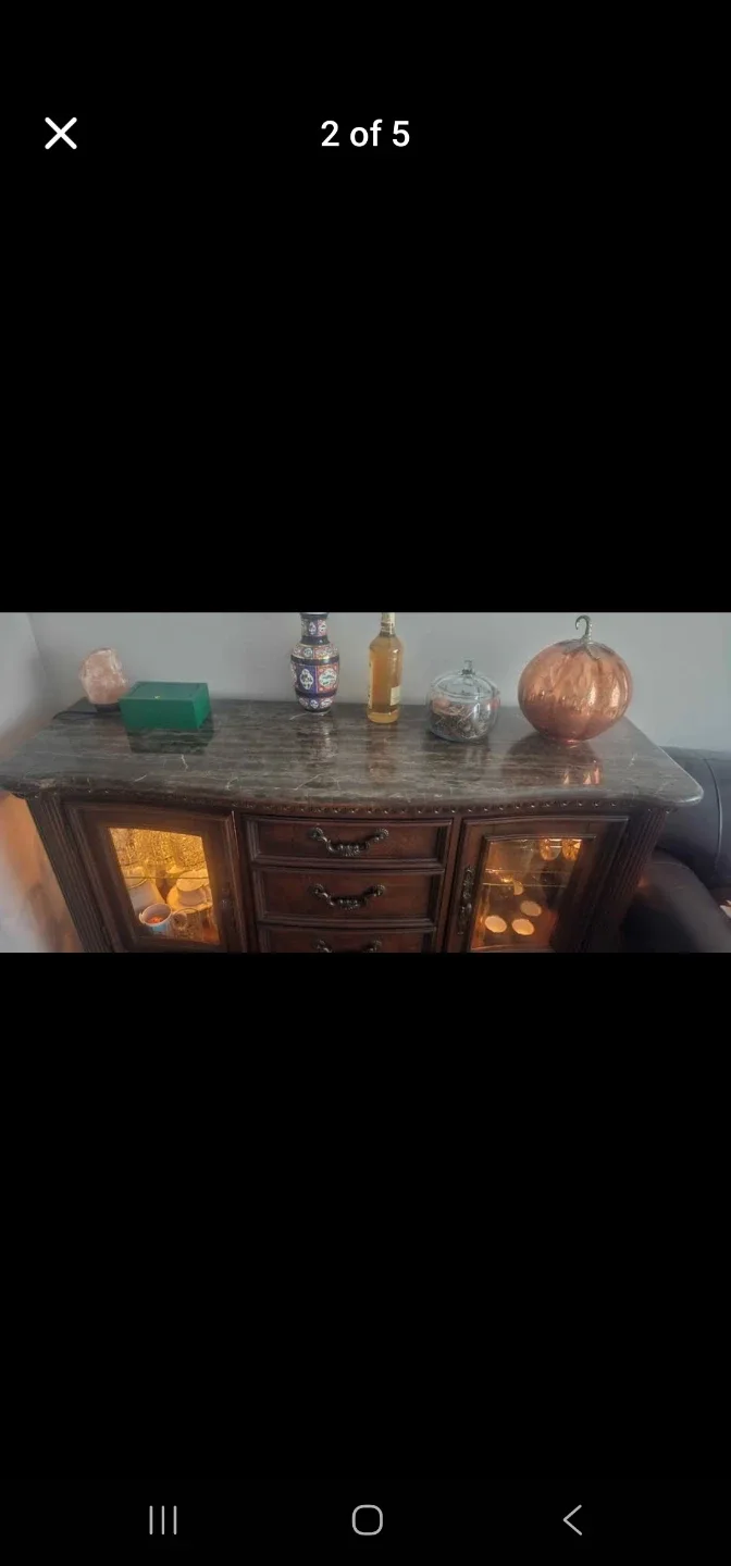 Dark Wood Dining Room Set image indicator(3)