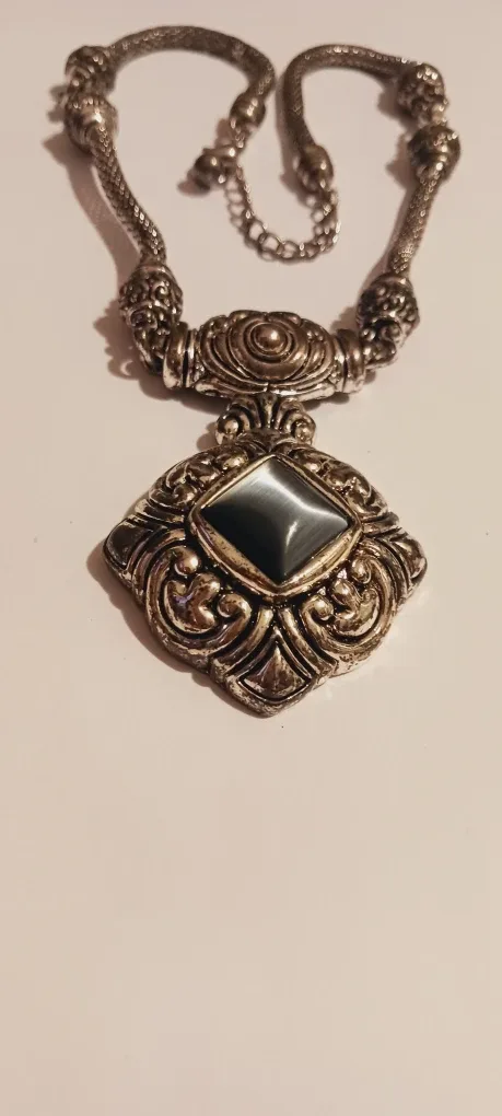 Gorgeous Statement Necklace