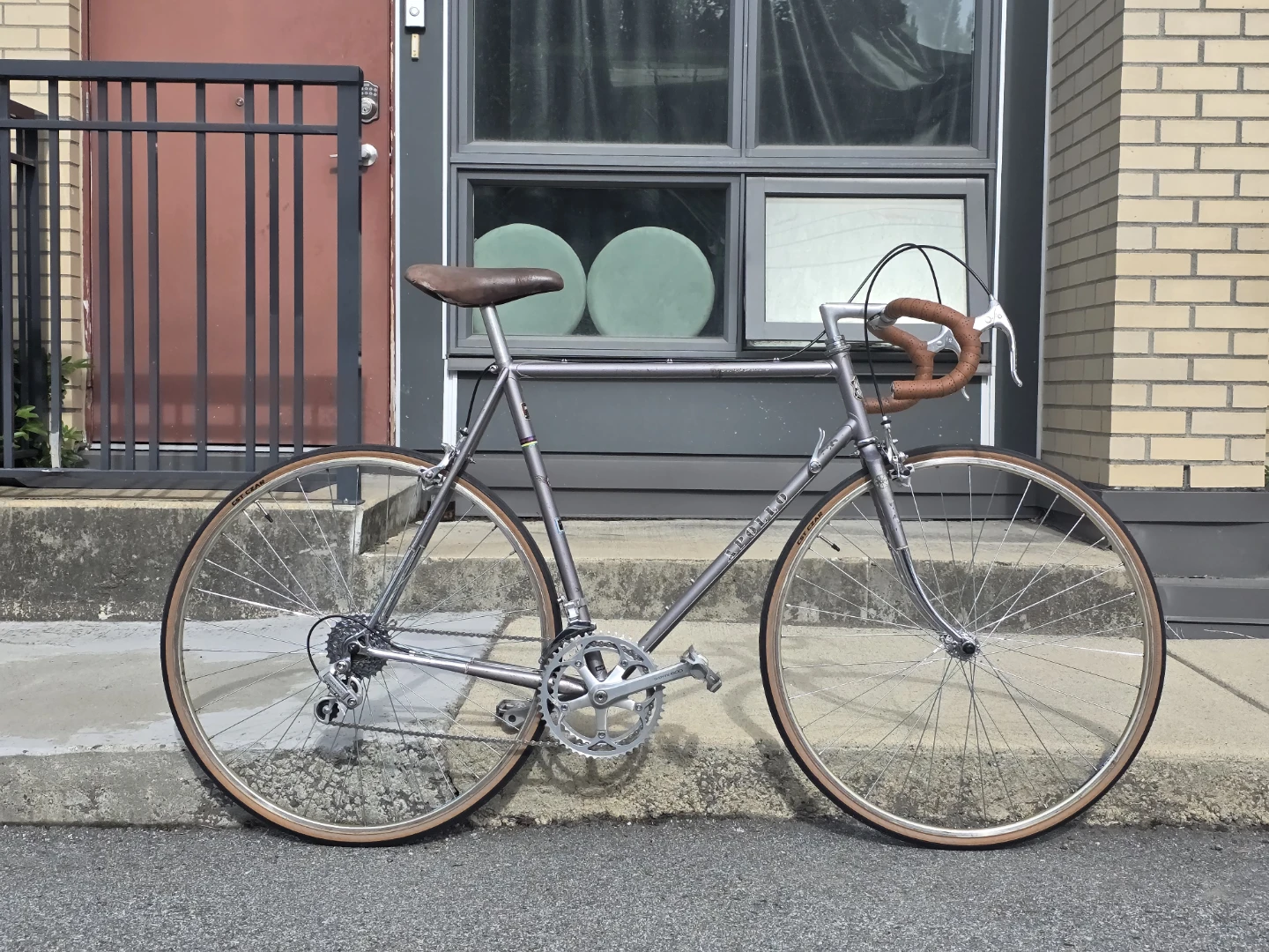 Refurbished Vintage Apollo Imperial Road Bike